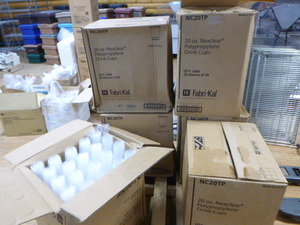 lot 52 image: 6 Cases of Fabri-Kal 20 oz. Polypropylene Drinking Cups