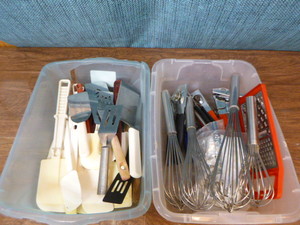 lot 65 image: Miscellaneous Kitchen Utensils