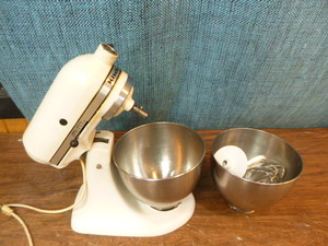 lot 68 image: Kitchen Aid Mixer
