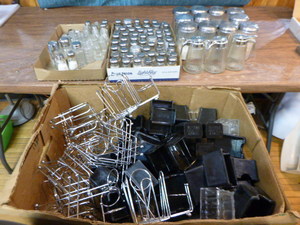 lot 72 image: Lot of Table Items