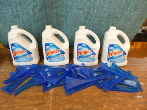 lot 76 image: 4 Bottles of Windex Glass and Surface Cleaner and Ice Scrapers