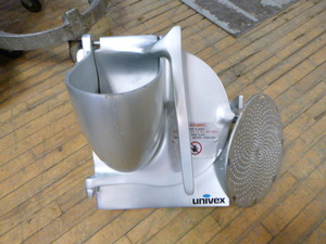 lot 100 image: Univex 9 Vegetable Cutter Attachment