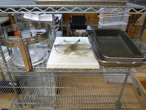 lot 107 image: Kitchen Items