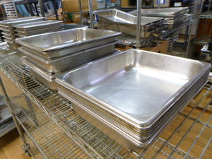 lot 114 image: 14 Steam Table Pans