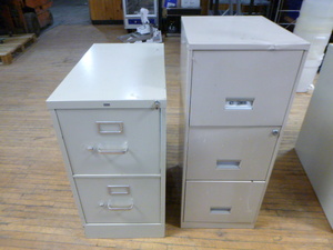 lot 132 image: 2 File Cabinets