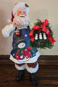 lot 10A image: POSSIBLE DREAMS 71138 EVERGREEN WISHES SANTA Musical and Lighted