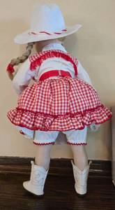 lot 17A image: COUNTRY LINE DANCER by KAREN SCOTT The Danbury Mint