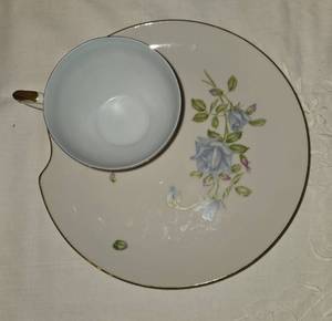 lot 30A image: VINTAGE LEFTON HAND PAINTED CHINA