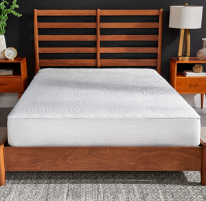 lot 142 image: Queen Size Tempur-Pedic Cool Luxury Mattress Protector