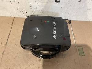 lot 325 image: Holstein Housewares - Non-Stick Full Size Cupcake Maker, Black