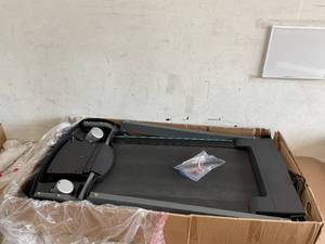 lot 339 image: MaxKare 2.5 HP Folding Treadmill with 12 Levels Auto Incline 8.5 mph Speed 15 Preset Program, 220lbs Max Weight, for Home Gym