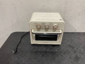lot 207 image: Whtie TaoTronics Air Fryer, 1700W 14.8 Quart, 5 in 1 Toaster Oven Countertop