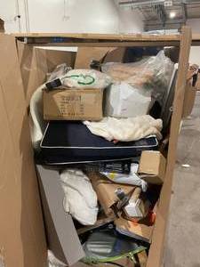 lot 278 image: Wholesale Pallet of Assorted  Miscellaneous Items