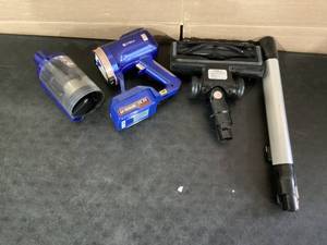 lot 425 image: UMLO V111 28Kpa Cordless Handheld Stick Upright Vacuum