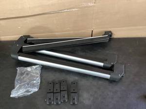 lot 435 image: 2PCS Leader Accessories Snowboard Rack