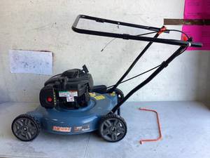 lot 514 image: SENIX 20 Gas Lawn Mower, 125 cc 4-Cycle Briggs & Stratton Engine, Push Lawnmower with Side Discharge