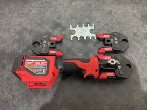 lot 1 image: Milwaukee 2674-20 M18 Short Throw Press Tool Kit