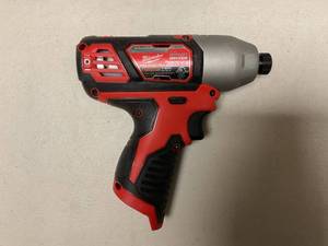 lot 362 image: MILWAUKEE M12 12V Lithium-Ion Cordless 14 in. Hex Impact