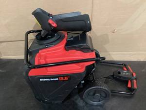 lot 546 image: PowerSmart PS21 Single-Stage Gas Snow Blower
