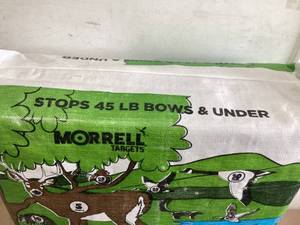 lot 529 image: Morrell Youth Arcade Field Point Archery Bag Target for Bows