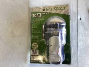 lot 390 image: Muzzy Bowfishing 1069 XD Pro Spin Style Reel with Integrated Reel