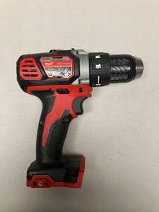 lot 353 image: MILWAUKEE Drill 18V DC, Compact, 12 in Chuck, 1,800 RPM Max