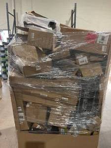 lot 701 image: Wholesale Pallet of Car Parts