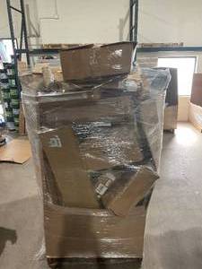 lot 702 image: Wholesale Pallet of Car Parts