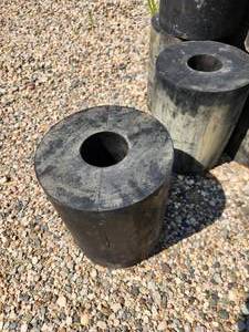 lot 25 image: Rubber Compression Springs