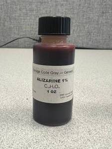 lot 16 image: 1oz. Of Alizarine 1% C14H8O4