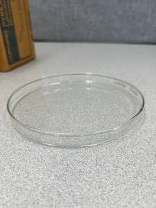 lot 21 image: 17 - Used Pyrex, Dish Covers, 150 x 15