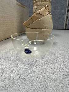 lot 28 image: 30 - 80ml Evaporating Dishes Made is West Germany