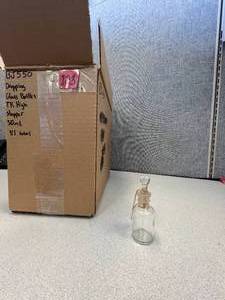 lot 46 image: 51 - 30ml Dropping Glass Bottles TK High Stopper
