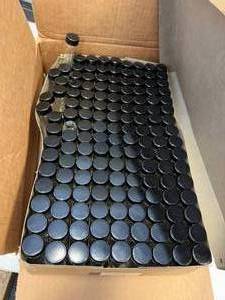 lot 62 image: 144 - 8 Dram 25x95mm Short Style Screw Cap Mercer Glass