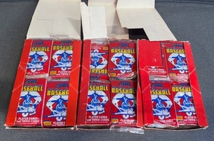 lot 15 image: 1988 Score Baseball Wax Boxes with Sealed Packs