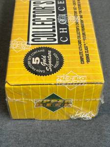 lot 26 image: 1994 Upper Deck Baseball Collectors Choice Gold Signature Factory Sealed Complete Set