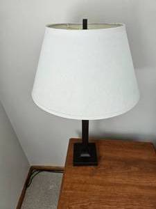 lot 40 image: Mate Black Contemporary Table Lamp
