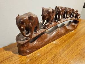 lot 44 image: Elephant Herd Carved Wooden Dcor
