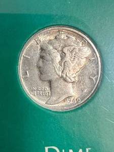 1940-S US MERCURY DIME IN CASE