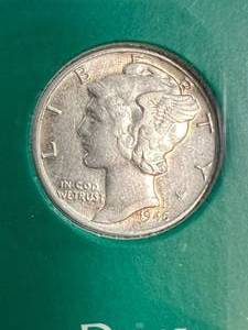 1945 US MERCURY DIME IN CASE