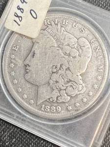 1889-O US MORGAN SILVER DOLLAR IN CASE