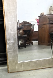 lot 15 image: Stylish Silver Frame Wall Mirror