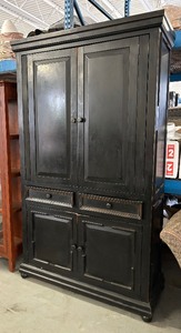 lot 19 image: Armoire Cabinet