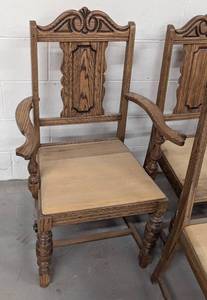 lot 44 image: Vintage Carved Wood Dining Chair Set