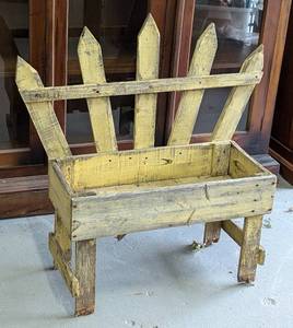 lot 77 image: Vintage Painted Wood Planter Box