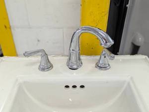 lot 105 image: Kohler White Pedestal Sink