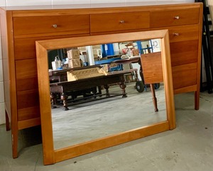 lot 83 image: Modern Style Chest of Drawers and Mirror