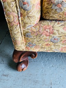 lot 87 image: Vintage George II Style Sofa