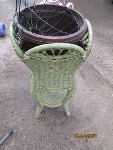 lot 15 image: Outdoor Wicker Rattan planter and m...