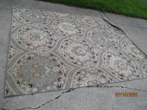 lot 16 image: Large neutral tone area rug approx ...